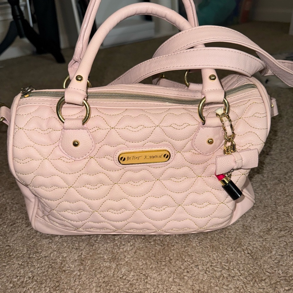 Powder Pink Betsey Johnson Crossbody Purse 🩷